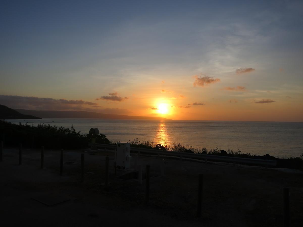 Hotel The Sunset Flying Fish Cove Exterior foto